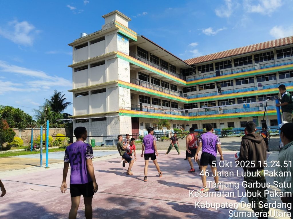 Pertandingan Voli (11) Pertandingan Voli (11)