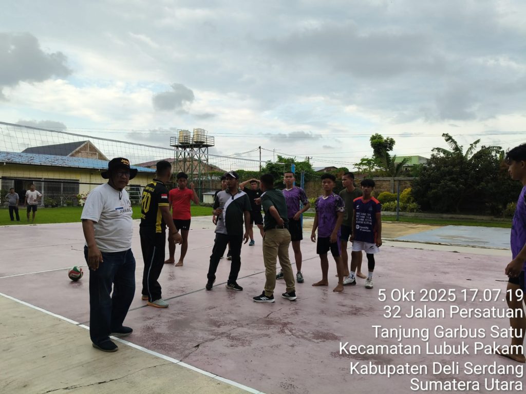 Pertandingan Voli (18) Pertandingan Voli (18)