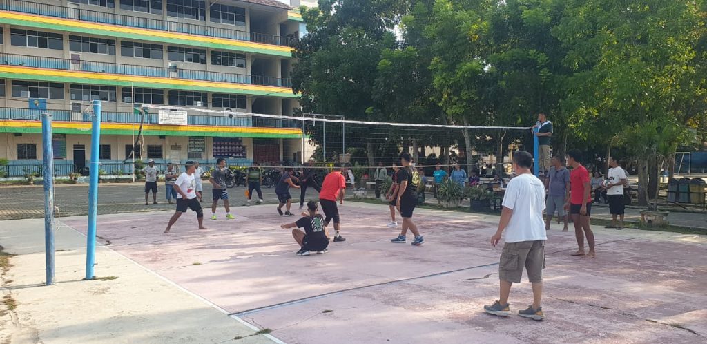 Pertandingan Voli (2) Pertandingan Voli (2)